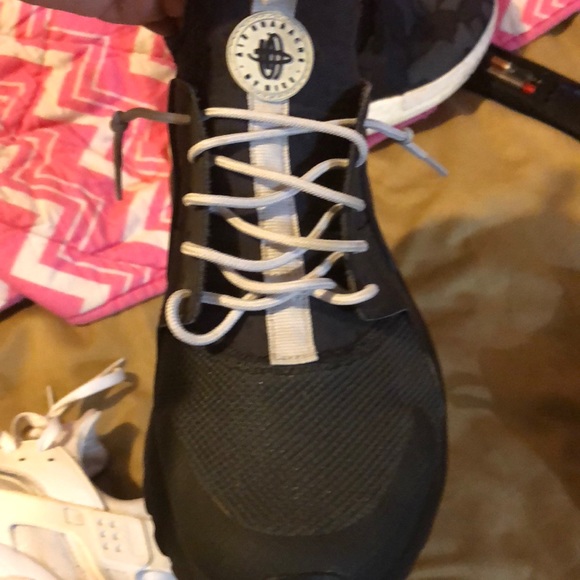 Nike’s - Picture 2 of 8